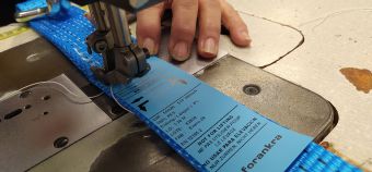 Identification label for mooring belts.